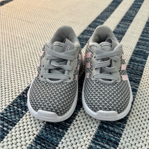 Baby Adidas sneakers. Excellent condition size: 4K - Picture 2 of 3